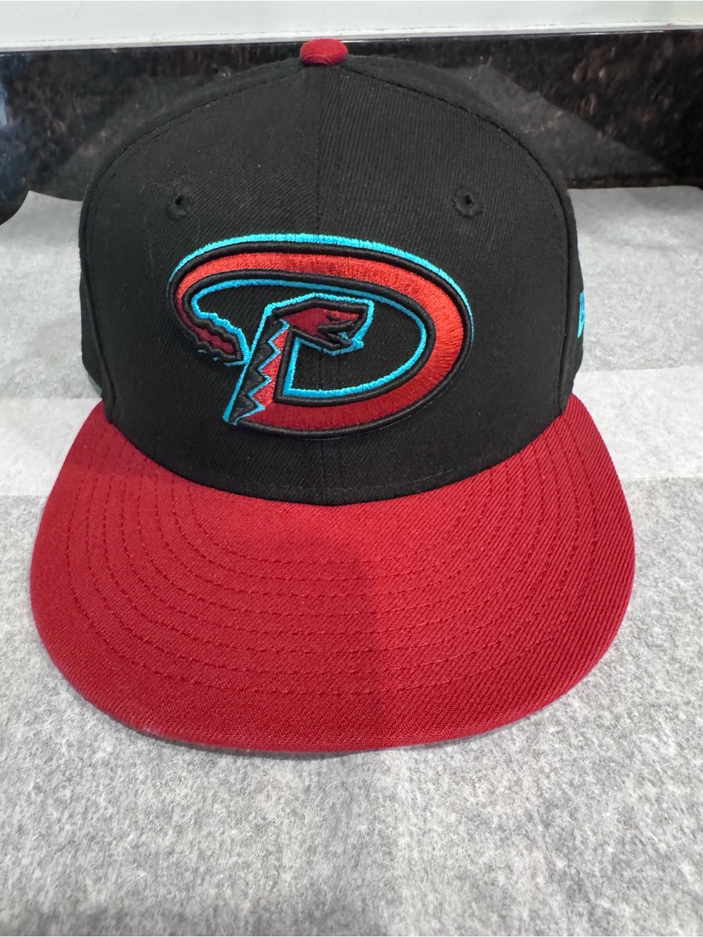 New Era Arizona Diamondbacks Fitted Hat – Black & Red